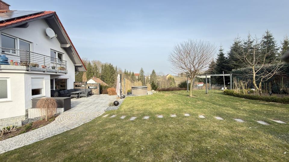 Mehrfamilienhaus, Wohnhaus Döbeln - 8 Zimmer, 200 m&sup2;, 2.200&euro; | Angebot:25612550