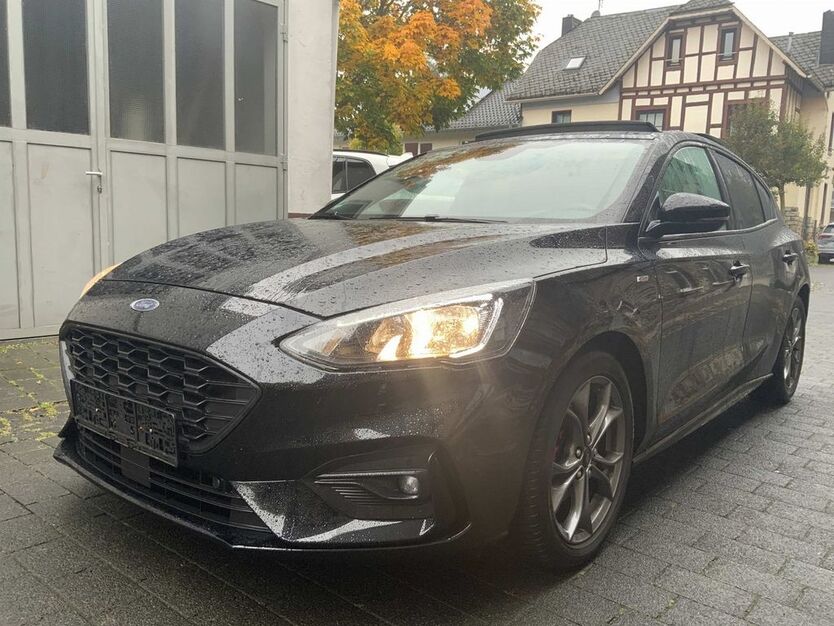 Ford Focus 72.800 km 14.500 € Horhausen 56593
