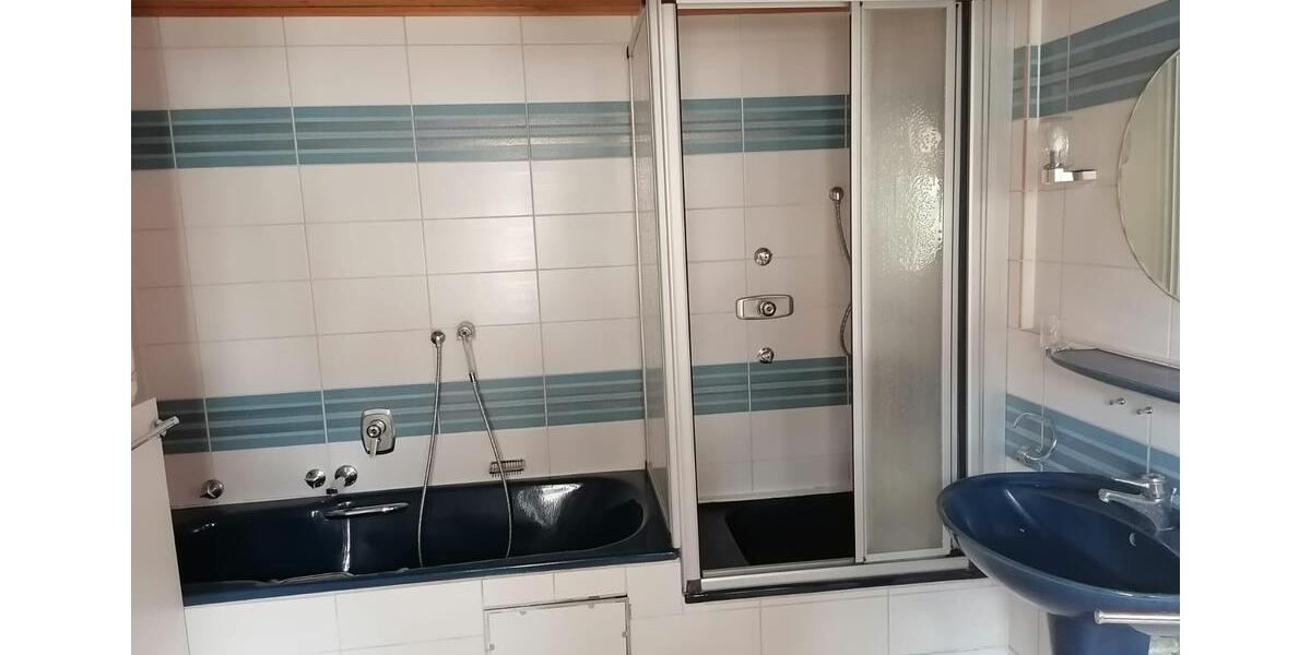 Etagenwohnung Winnweiler - 8 Zimmer, 200 m&sup2;, 1.500&euro; | Angebot:24703008