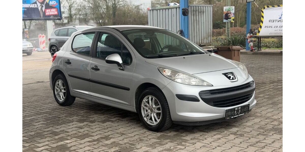 Peugeot 207 93.000 km 2.490 &euro; Ludwigshafen 67059