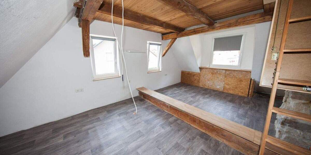 Mehrfamilienhaus, Wohnhaus Bad Rodach Elsa - 5 Zimmer, 140 m&sup2;, 220.000&euro; | Angebot:25746306