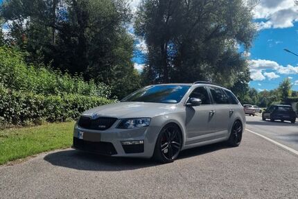 Skoda Octavia 135.000 km 21.299 &euro; München 80997