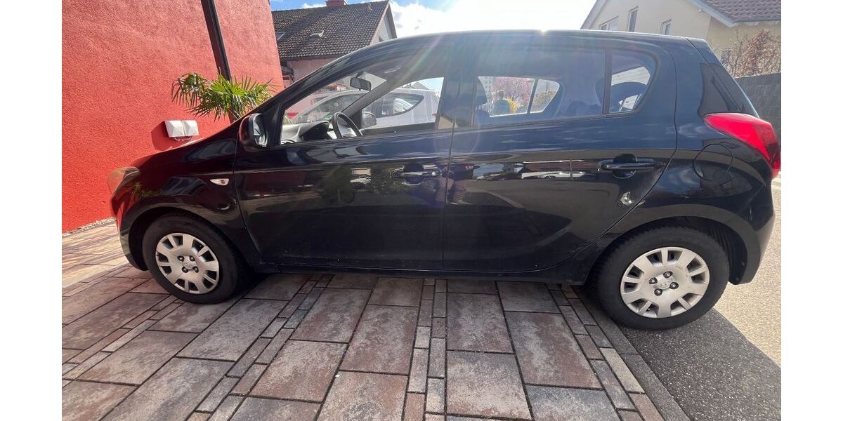 Hyundai i20 162.000 km 2.999 &euro; Stutensee 76297
