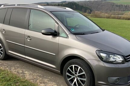 VW Touran 220.000 km 6.500 &euro; Bitburg 54634