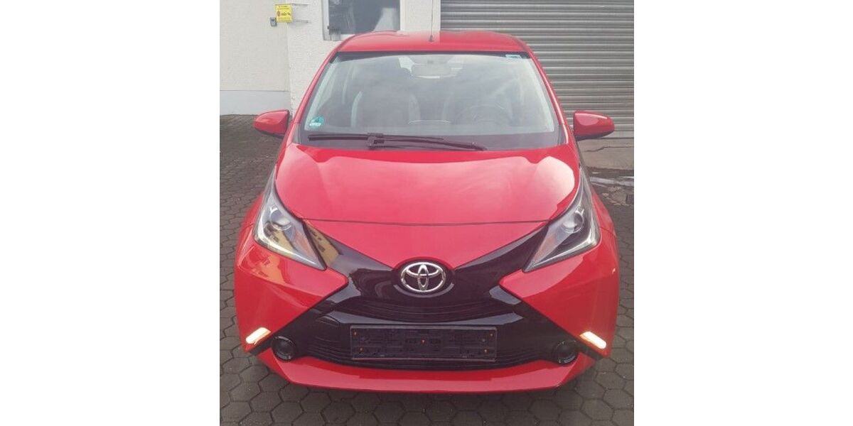 Toyota Aygo (X) 181.428 km 4.400 &euro; Inchenhofen 86570