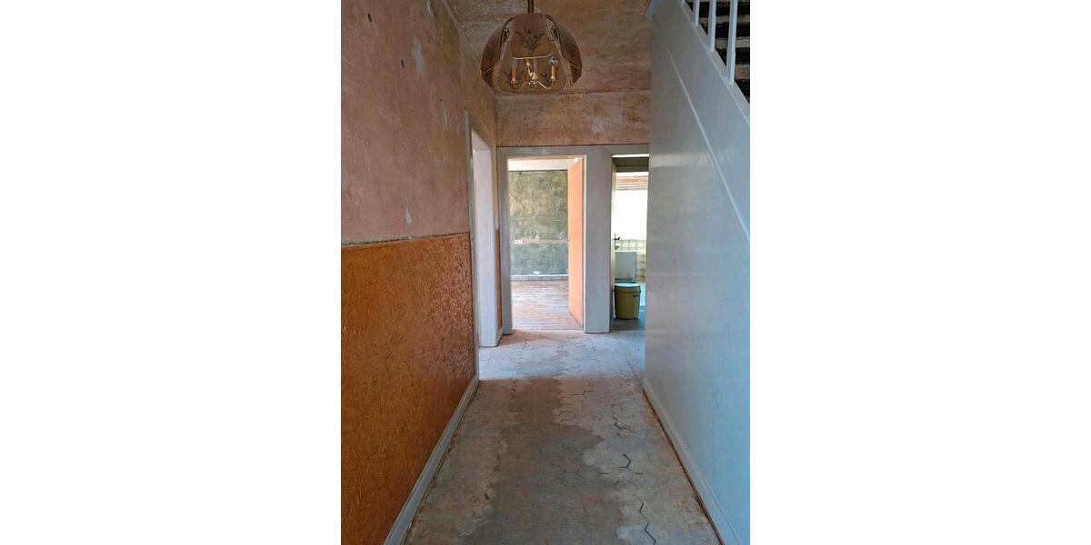 Einfamilienhaus Brilon - 7 Zimmer, 160 m&sup2;, 149.500&euro; | Angebot:26462354