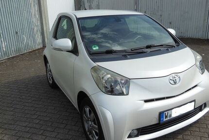 Toyota IQ 107.000 km 6.900 &euro; Wuppertal 42277