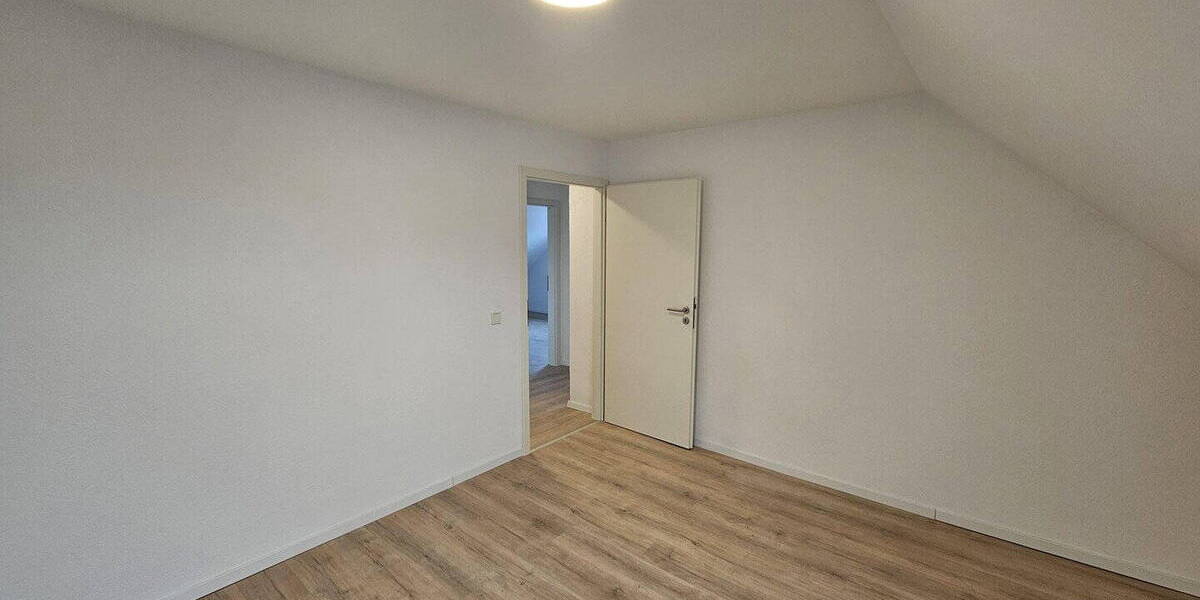 Etagenwohnung Schiffweiler - 3 Zimmer, 57 m&sup2;, 570&euro; | Angebot:26627744