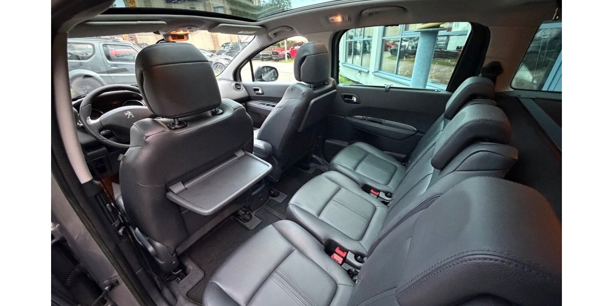 Peugeot 5008 SITZHEIZUNG LEDER AHK 117.000 km 6.499 &euro; Rudolstadt 07407