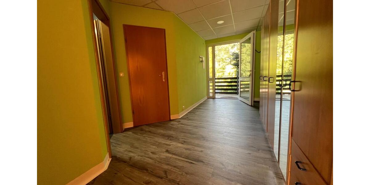 Etagenwohnung Lohsa - 2 Zimmer, 68 m&sup2;, 65.000&euro; | Angebot:26890208