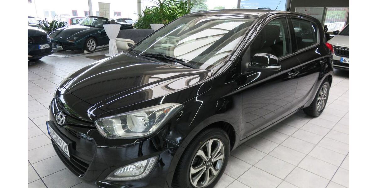 Hyundai i20 90.595 km 8.370 &euro; Dessau-Roßlau 06847