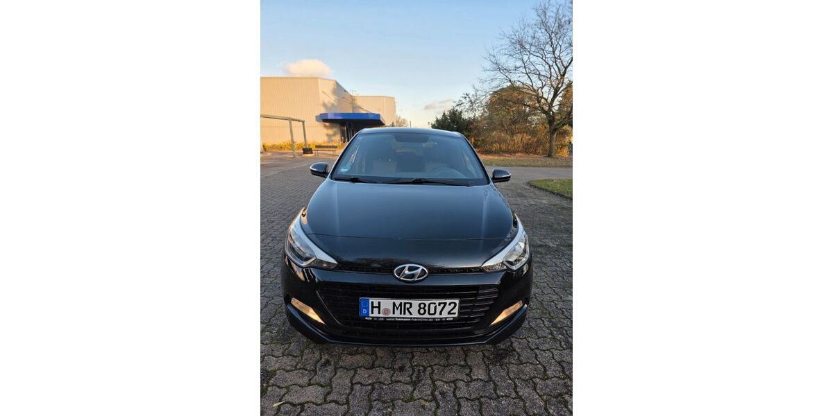 Hyundai i20 93.550 km 8.390 € Springe 31832