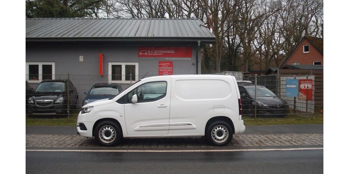Toyota Proace City 103.585 km 12.399 &euro; Loxstedt-Hahnenknoop 27612