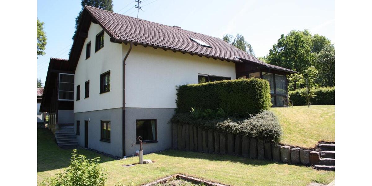 Einfamilienhaus Hachenburg - 6 Zimmer, 203 m&sup2;, 1.420&euro; | Angebot:26410432