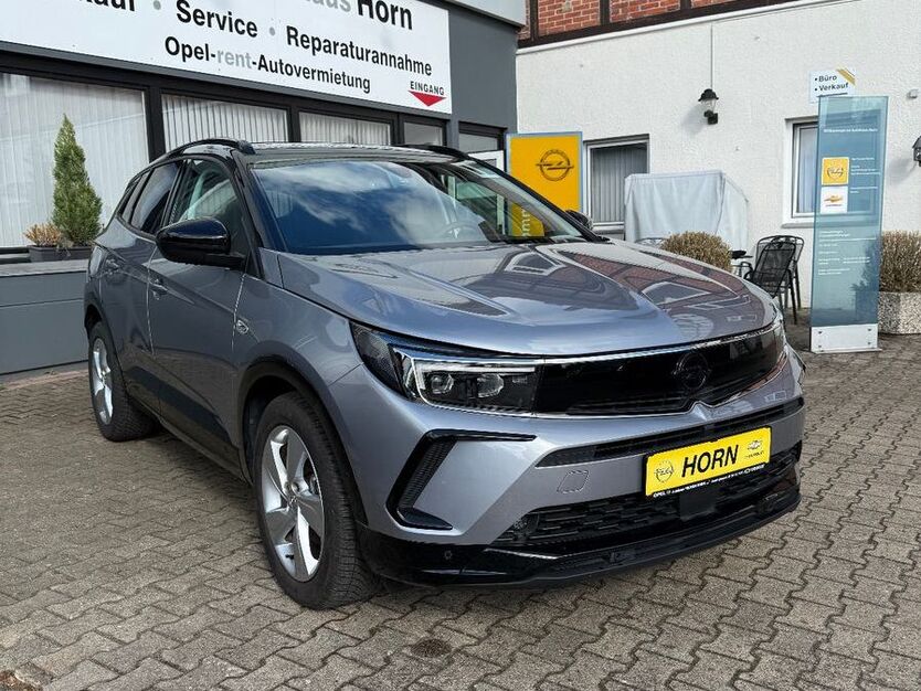 Opel Grandland (X) 14.999 km 23.790 € Amelinghausen 21385