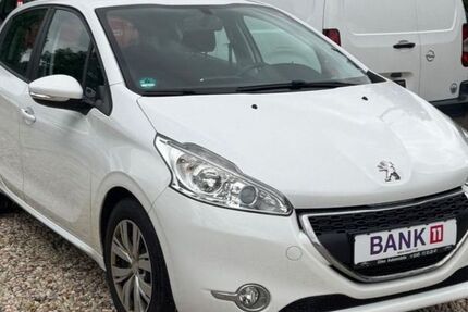 Peugeot 208 49.921 km 5.499 &euro; Bad Lauchstädt 06246