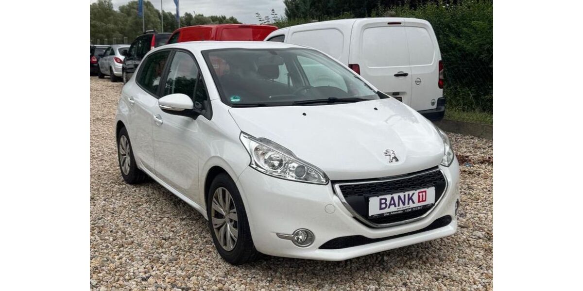 Peugeot 208 49.921 km 5.499 &euro; Bad Lauchstädt 06246