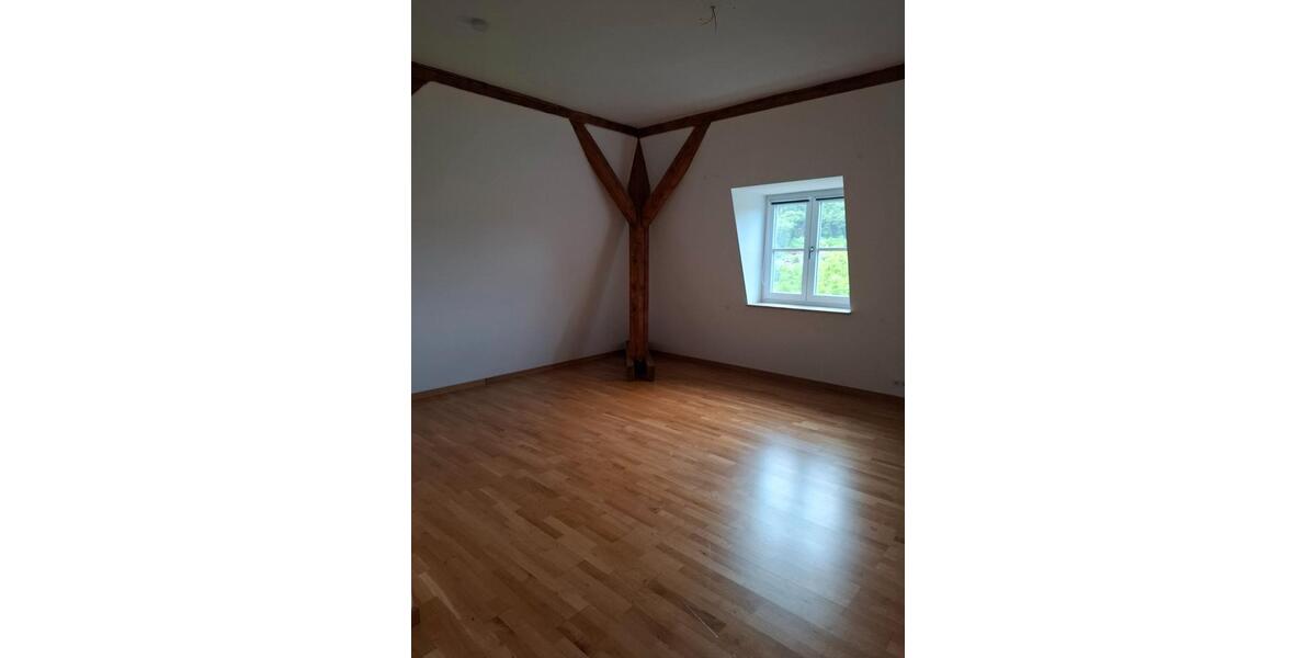 Etagenwohnung Riedenburg - 4 Zimmer, 150 m&sup2;, 1.125&euro; | Angebot:26557005
