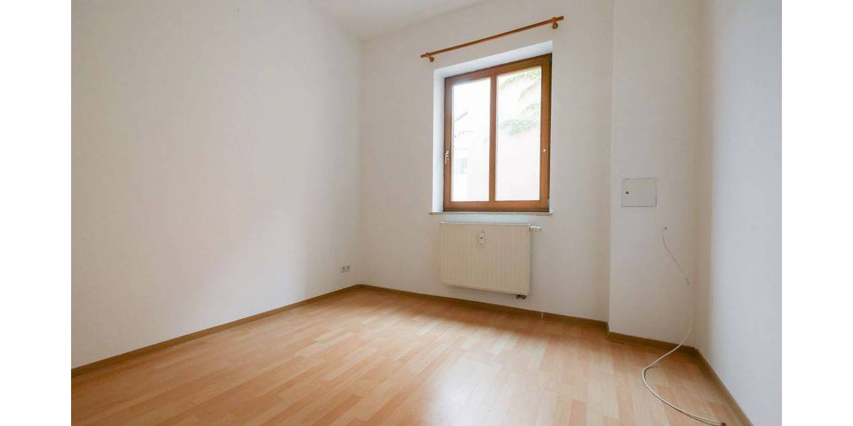 Etagenwohnung Neustadt - 5 Zimmer, 120 m&sup2;, 660&euro; | Angebot:26851154