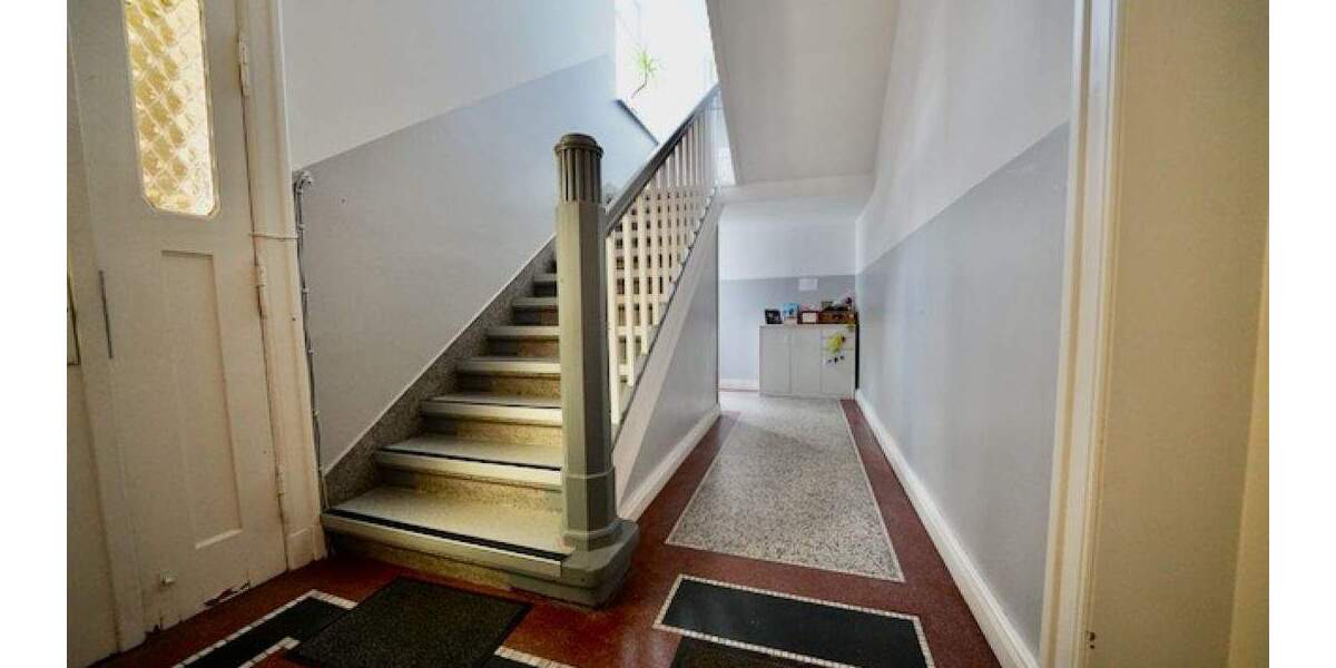 Wunderschöne Paxis in hervorragender Lage 8 zimmer