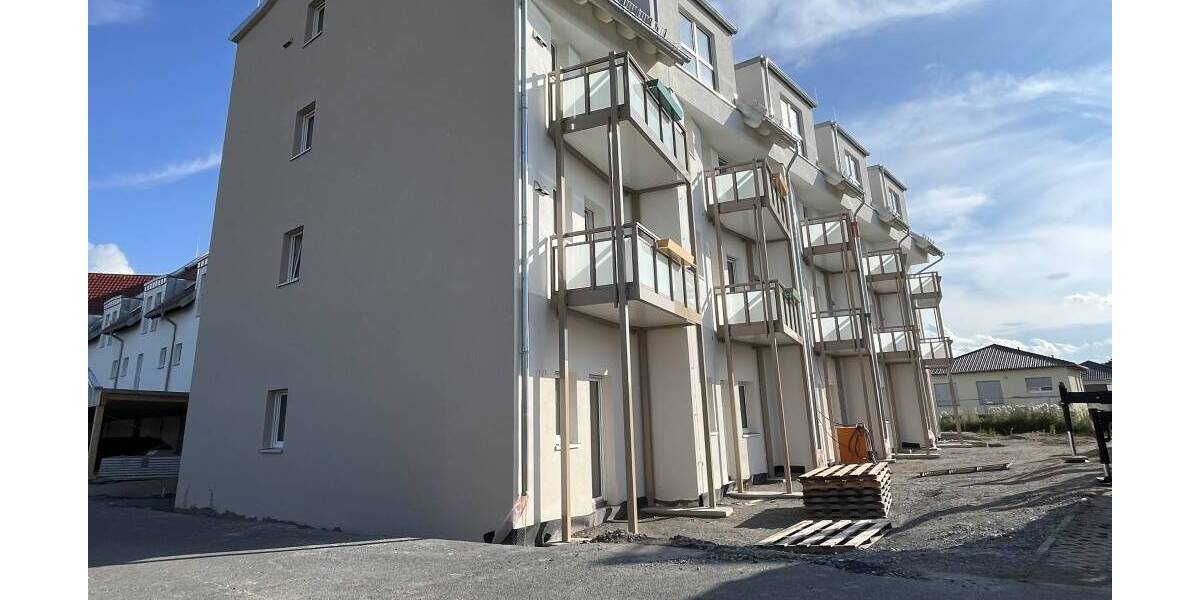 Etagenwohnung Arnsdorf - 2 Zimmer, 42 m&sup2;, 555&euro; | Angebot:25709018