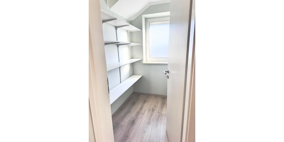 Etagenwohnung Vilsbiburg - 4 Zimmer, 100 m&sup2;, 900&euro; | Angebot:26420650