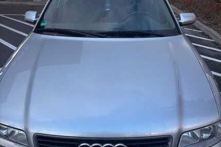 Audi A4 205.000 km 600 &euro; Rödental 96472