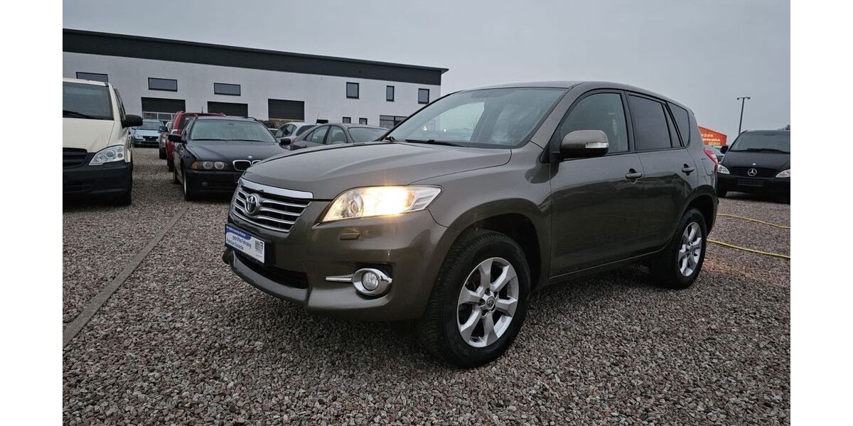 Toyota RAV 4 200.000 km 9.399 &euro; Kritzow 23970