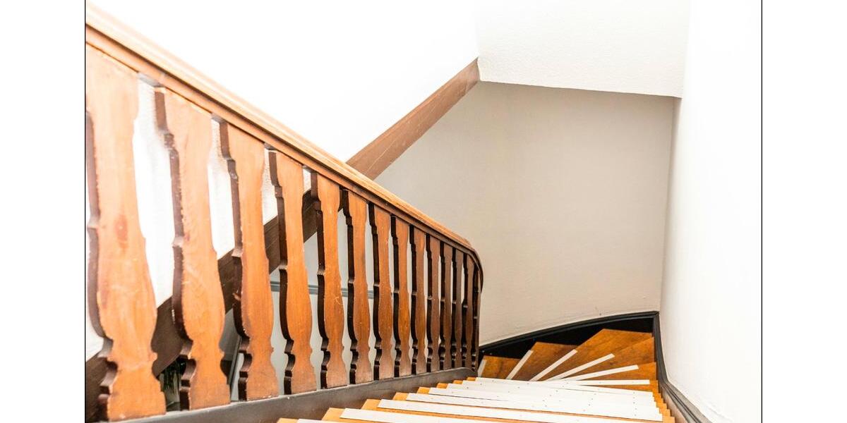 Einfamilienhaus Lingen (Ems) Damaschke - 6 Zimmer, 245 m&sup2;, 2.600&euro; | Angebot:26030717