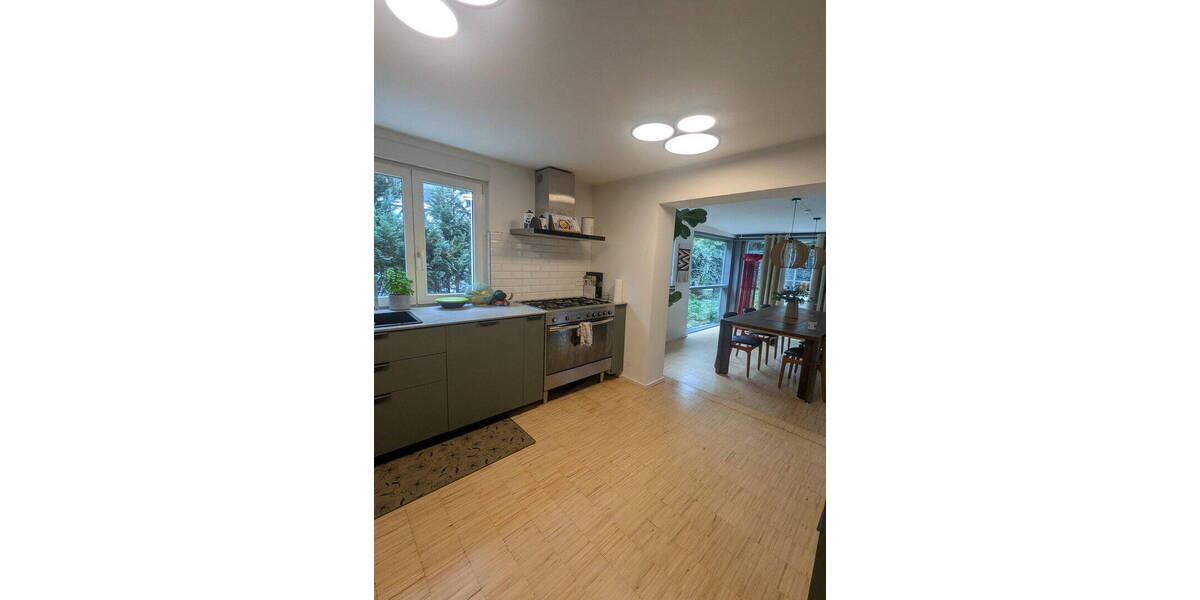 Einfamilienhaus Korntal-Münchingen Kallenberg - 8 Zimmer, 250 m&sup2;, 850.000&euro; | Angebot:26318854