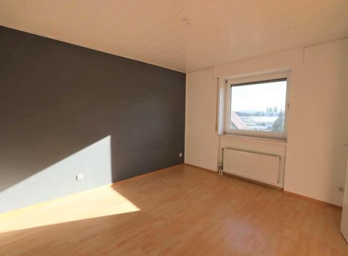 Maisonettenwohnung Lage - 3.5 Zimmer, 99 m&sup2;, 1.040&euro; | Angebot:26323638