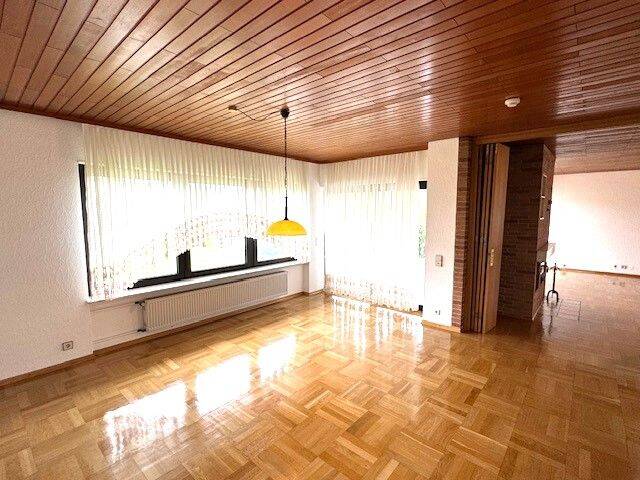 Einfamilienhaus Kusel Bledesbach - 7 Zimmer, 235 m&sup2;, 1.490&euro; | Angebot:23944502