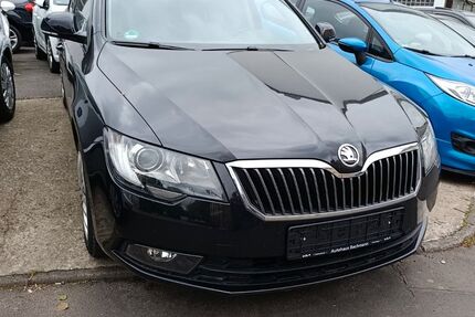Skoda Superb 163.600 km 7.999 &euro; Kassel 34125