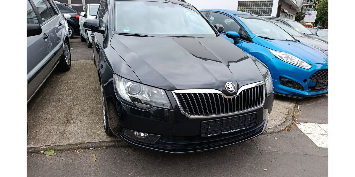Skoda Superb 163.600 km 7.999 &euro; Kassel 34125