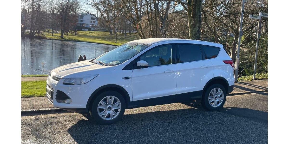 Ford Kuga 59.000 km 7.950 &euro; Lübeck 23570