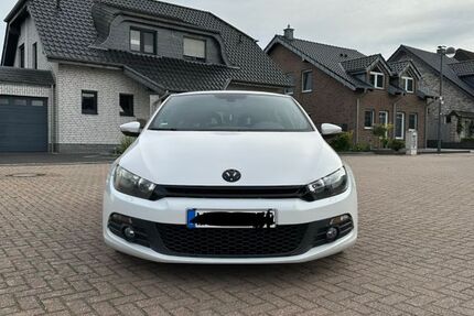 VW Scirocco 241.157 km 7.490 &euro; Baesweiler 52499
