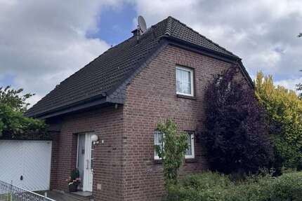 Haus Rees-Rees Rees - 4.5 Zimmer, 117 m&sup2;, 1.300&euro; | Angebot:26443636