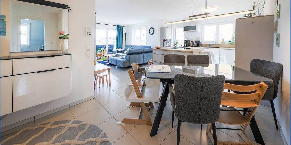 Etagenwohnung Radolfzell am Bodensee Radolfzell - 4 Zimmer, 101 m&sup2;, 490.000&euro; | Angebot:26393484