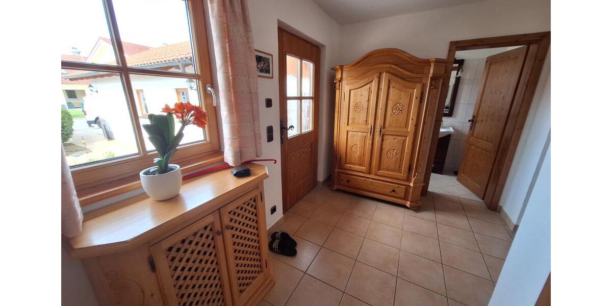 Einfamilienhaus Berg - 4 Zimmer, 169 m&sup2;, 3.200&euro; | Angebot:24589735