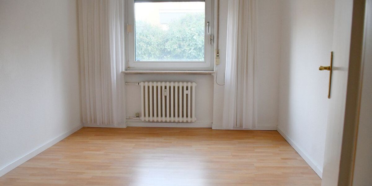 **RESERVIERT** Attraktives großzügiges Zweifamilienhaus im Bauhausstil in Darmstadt-Arheilgen - Zweifamilienhaus Darmstadt-Arheilgen Darmstadt/Vororte | Angebot:25099546