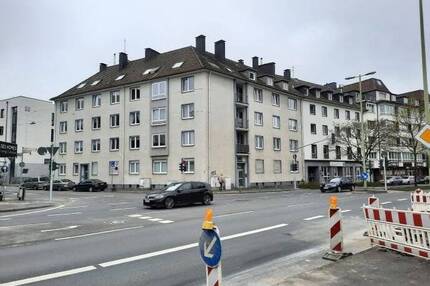 *Achtung! schöne 2-R-Wohnung mit Balkon möchte vermietet werden*