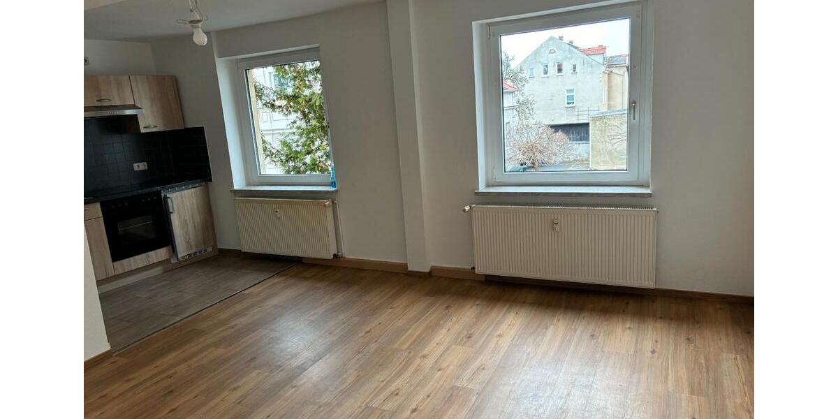 Etagenwohnung Eisenberg - 1 Zimmer, 30 m&sup2;, 250&euro; | Angebot:26677943