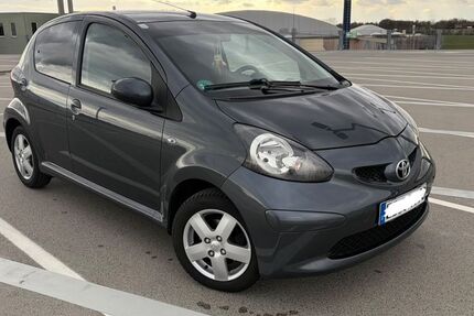 Toyota Aygo (X) 164.000 km 2.850 &euro; Erding 85435