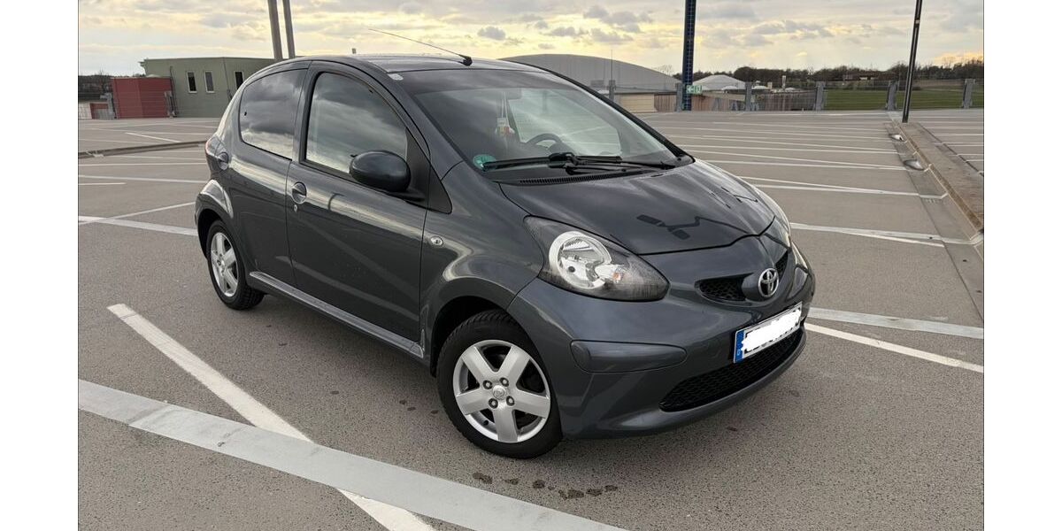 Toyota Aygo (X) 164.000 km 2.850 &euro; Erding 85435