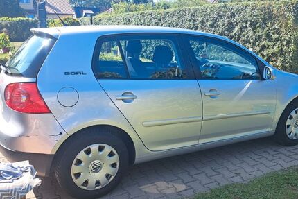 VW Golf 147.051 km 3.500 € Velten 16727