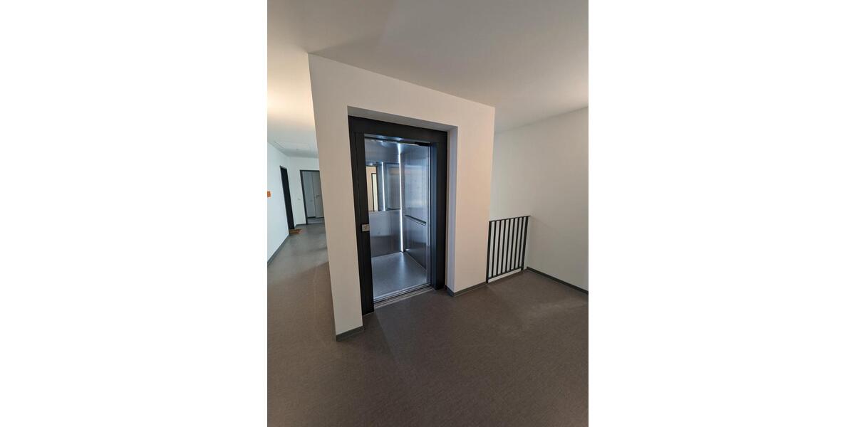 Etagenwohnung Beeskow - 4 Zimmer, 121 m&sup2;, 1.855&euro; | Angebot:26386823