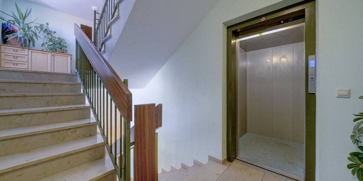 Etagenwohnung Engen - 5 Zimmer, 180 m&sup2;, 470.000&euro; | Angebot:26731043