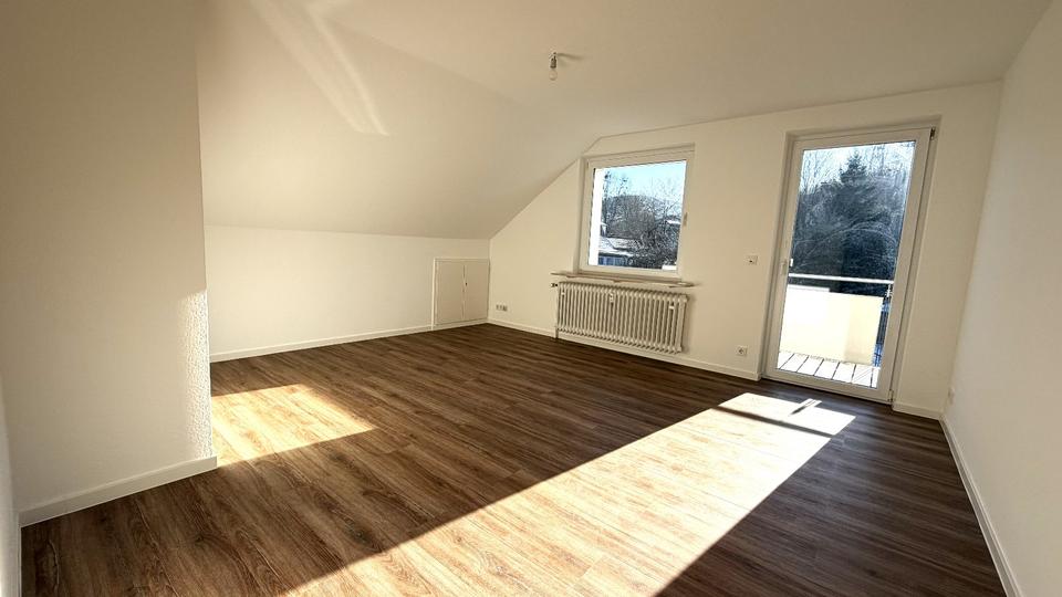 Dachgeschoßwohnung Hofbieber - 3 Zimmer, 82 m&sup2;, 169.500&euro; | Angebot:23110462