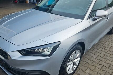 Seat Leon 9.229 km 20.990 &euro; Mörschbach 55494