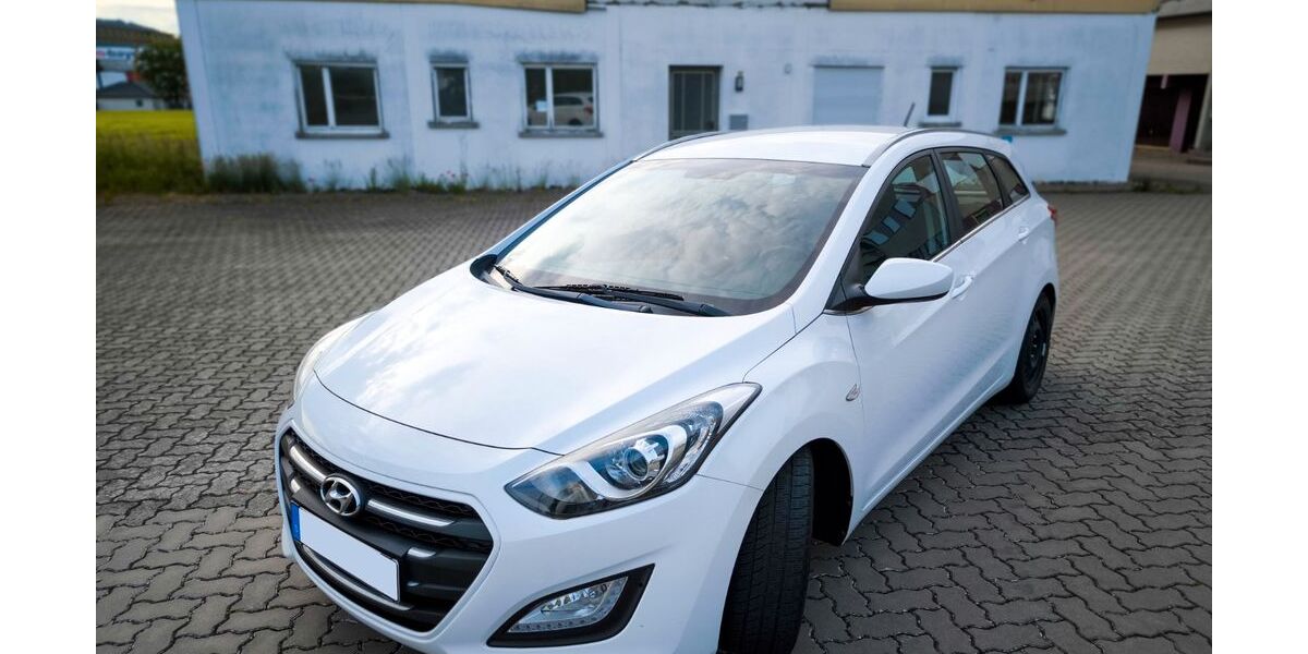 Hyundai i30 138.000 km 7.299 &euro; Lichtenfels 96215